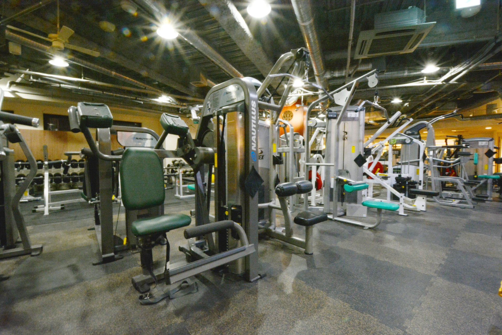 国立東京 | ゴールドジム 公式サイト ( GOLD'S GYM OFFICIAL SITE )